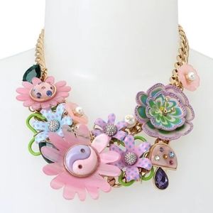 Betsey Johnson Flower Drama Bib Necklace Flower Drama Statement Necklace CHUNKY